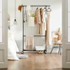 SONGMICS Appendiabiti dal design industriale, con rotelle, Anteprima dell’immagine prodotto 5