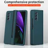 A teal phone case for a foldable phone is displayed, showing its design and how it fits the phone. Produktbild-Vorschau