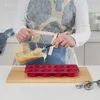 IKEA KANTNAL Silikon-Muffinblech dunkelrot 18x30 cm Produktbild-Vorschau 3