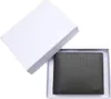 A black wallet is placed inside a white box, with the lid of the box open and tilted. Produktbild-Vorschau