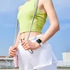 A person holding a jump rope, wearing a smartwatch. Náhled obrázku produktu