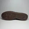 The bottom view of a single Adidas shoe. Voir les images du produit