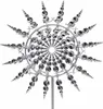 A silver kinetic wind spinner with many reflective spheres, displayed against a white background. Anteprima dell’immagine prodotto