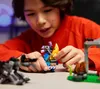 LEGO® Fortnite® 77075 Peely et Sparkplug et leur campement Voir les images du produit 30