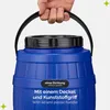 A hand is holding the handle of a blue plastic barrel with a black lid. Produktbild-Vorschau