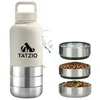 Frontansicht der cremeweißen TATZIO Reiseflasche mit integrierter Tränkeschale für unterwegs. Produktbild-Vorschau