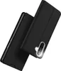 A black flip case for a smartphone, shown from a diagonal angle. Anteprima dell’immagine prodotto