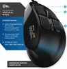 A black vertical computer mouse with features highlighted by text and numbered labels. Produktbild-Vorschau