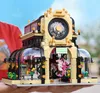A person is holding a detailed model of a botanical garden building. Anteprima dell’immagine prodotto