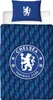 A Chelsea FC branded duvet cover and pillowcase set with a geometric blue pattern and the club crest. Produktbild-Vorschau