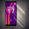 A screen protector is shown next to a Huawei Y7 2018 smartphone. Produktbild-Vorschau