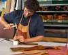 Lederreste 1,3 kg mit Lederband 90 cm – Vollnarbenleder Productafbeelding-voorbeeld