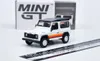 Land Rover Defender 90 Wagon bílá - Mini GT 1:64 Voir les images du produit 2