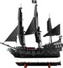 LEGO ICONS 10365 Le bateau pirate du capitaine Jack Sparrow Voir les images du produit 15