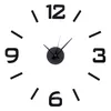 A wall clock with black numbers and hands on a white background. Anteprima dell’immagine prodotto