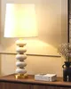 BELIANI Lampe à poser en métal blanc doré avec abat-jour en Voir les images du produit 2