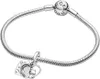 A silver Pandora bracelet with a heart-shaped charm. Anteprima dell’immagine prodotto