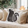 Mr. & Mrs. Panda Dekokissen Stinktier Sitzen 35 cm - Weiß - Produktbild-Vorschau 3