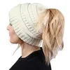 Háčkovaná čepice s culíkem, dámská čepice - BEANIEHUT White Náhled obrázku produktu 8