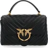A black quilted handbag with a gold bird clasp. Voir les images du produit