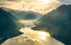 Komar Vlies Fototapete "Gold Mountains" - Größe: 400 x 250 Produktbild-Vorschau 2