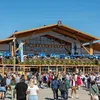 offizieller Oktoberfest-Krug 2025 der Stadt München - mit Produktbild-Vorschau 5