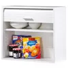 A white kitchen cabinet with a roll-up door is shown, containing bowls on an upper shelf and boxes of cereal and jars of jam on a lower shelf. Produktbild-Vorschau