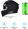 A black motorcycle helmet with a Bluetooth headset attached, shown next to a battery icon and feature icons with text. Náhled obrázku produktu