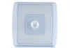 A close-up studio shot of a white and light blue night light with a motion sensor. Voir les images du produit