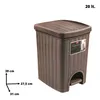 A brown woven-style pedal bin with dimensions indicated by arrows and measurements. Anteprima dell’immagine prodotto