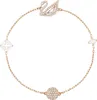 A product shot of a bracelet on a white background. Anteprima dell’immagine prodotto