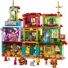 LEGO Disney La Maison Magique des Madrigal - 43245 Voir les images du produit 4