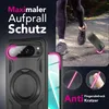 A person running outdoors, with a close-up of a phone case and its features highlighted. Produktbild-Vorschau