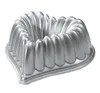 Nordic Ware -Elegant Heart Bundt Produktbild-Vorschau 1