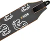 The image shows the top deck of a scooter with grip tape and a logo. Náhľad obrázku produktu