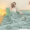 Kuscheldecke 150x200 cm - Warme Flausige Bettüberwurf Decke Produktbild-Vorschau 4