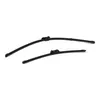 Two black windshield wiper blades are shown against a white background. Anteprima dell’immagine prodotto