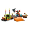 A LEGO City Stuntshow Truck with a ramp and figures. Produktbild-Vorschau