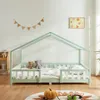 Kinderbett ’Treviolo‘ in Haus-Optik mit Rausfallschutz Produktbild-Vorschau 7
