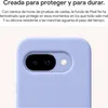 Close-up of a purple phone case with a camera cutout. Anteprima dell’immagine prodotto