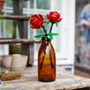 LEGO Botanicals Rosen - Spielset mit künstlichen Blumen – Produktbild-Vorschau 6