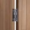 A close-up view of a metal hinge connecting two panels of a bamboo screen. Podgląd zdjęcia produktu