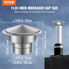 A diagram showing a chimney cap with dimensions and a smaller chimney cap on a roof during a rain shower. Voir les images du produit
