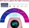 An infographic showing a pink IPL hair removal device with different gears and skin tone suitability. Produktbild-Vorschau