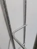 A close-up view of a metal wire structure against a white background. Anteprima dell’immagine prodotto