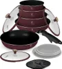 A set of burgundy cookware with glass lids and a detachable handle, arranged on a white background. Náhľad obrázku produktu