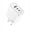 A white multi-port USB charger with a green indicator light. Produktbild-Vorschau