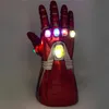 Guanto Iron Man che si illumina! Avengers, Guanto Iron Man Anteprima dell’immagine prodotto 6