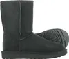 A pair of black UGG boots shown from the side. Náhled obrázku produktu