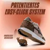 A shoe with a detachable roller is shown, with text highlighting its features. Anteprima dell’immagine prodotto
